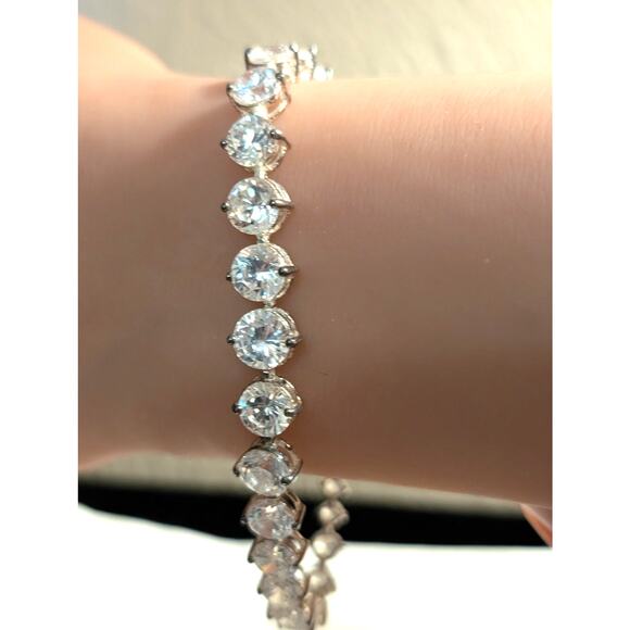 Gorgeous Graduated Large CZ 925 Sterling Silver Tennis Bracelet - Picture 6 of 16